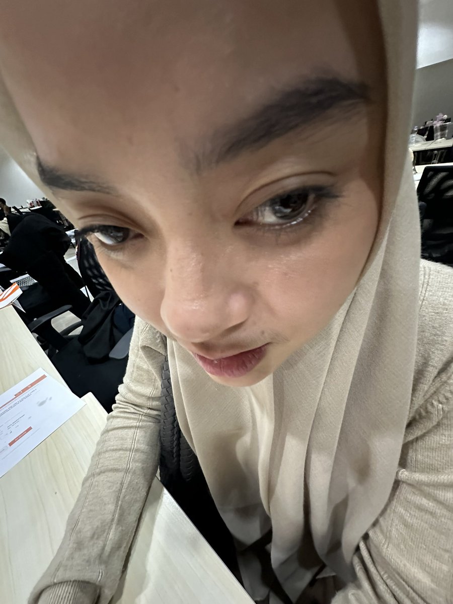 iya jelek tweet media