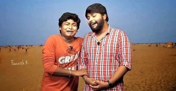 Anvar_officia's tweet photo. ஜவுளிக்கடைகளில் எவ்வளவோ 'Sarre' கேட்கும் பெண்கள்,
கணவன்களிடம் ஒரேயொரு 'Sorry' கேட்க தயங்குகிறார்கள்! https://t.co/EU2J3NcEI7