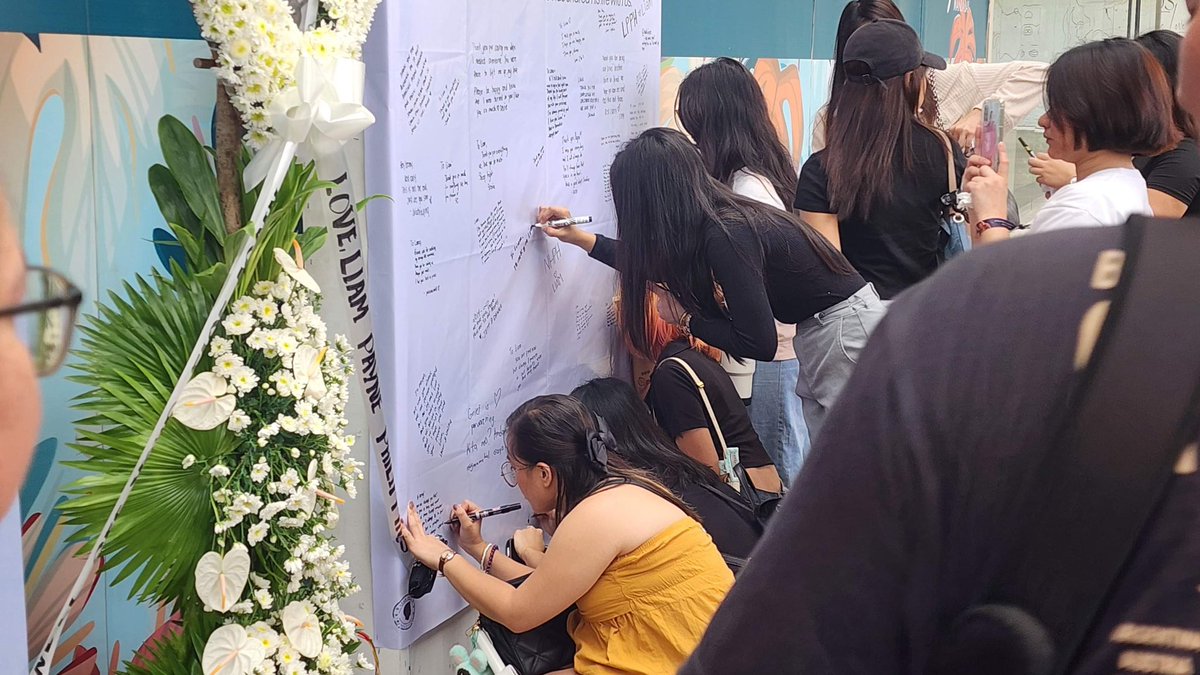 LIAMPHL's tweet photo. Liam, we hope you are seeing us up there 🌟 

#ForLiam #LiamInOurHearts https://t.co/X94frHoqm3
