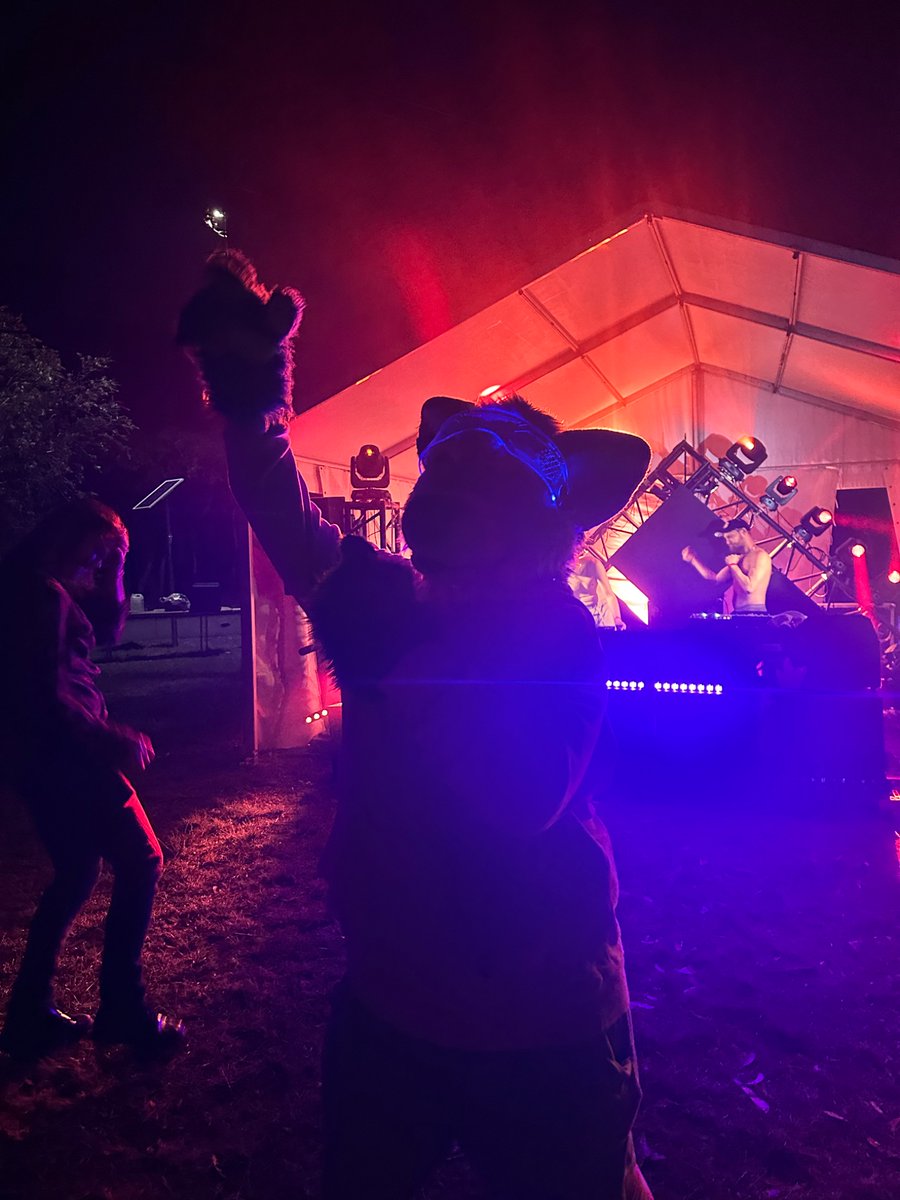 nicole!🐾 sweet'n'tender tweet media