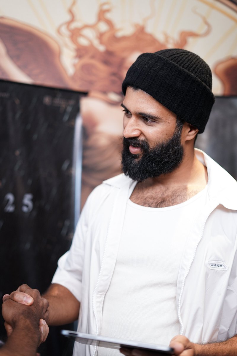 TeamDeverakonda's tweet photo. Chillin’ in style. Casual vibes, bold presence.

#VijayDeverakonda #VD12 https://t.co/FpIzsdjoPL