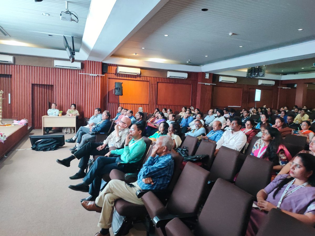PrashantTembha1's tweet image. Mesmerizing talk by Prof Albero setting the mood of whole India cytometry family to circulating tumor cells @LabOrfao @CytometryIndia #FlowTCS2024 @ACTREC_TMC
