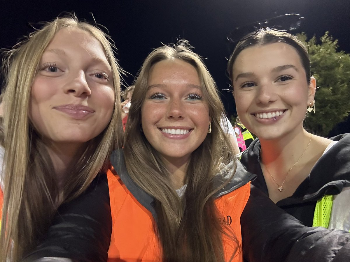 SDHSJimWelby's tweet image. It’s been a pretty challenging week at St. Dominic, but it’s worth every bit of it for this reason!  Our students deserve the very best, and our faculty and staff give them everything they have to make St. Dominic a great place for them to grow. ❤️❤️❤️ God is good!