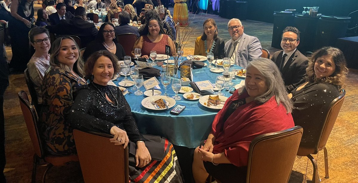 stacyleeds's tweet image. A great group at the Phoenix Indian Center’s Silver and Turquoise Ball to honor @ASU and community leader Jacob Moore. #Table14