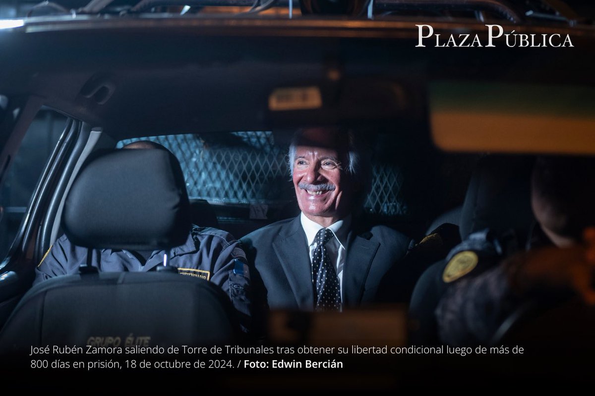 🗞️Estas dos postales tienen 2 años y 2 meses de diferencia. El 29 de julio de 2022, José Rubén Zamora, fundador de elPeriódico, fue capturado. Hoy, 18 de octubre de 2024, tras más de 800 días en prisión, ha recuperado su libertad bajo medidas sustitutivas.

📸: <a href="/eduardovmfg/">Say</a> y