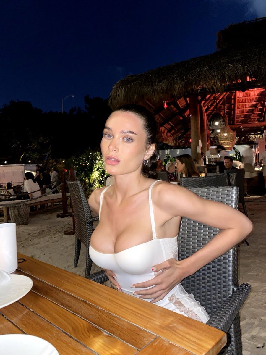 Lana https://t.co/hhJUoQXN1w