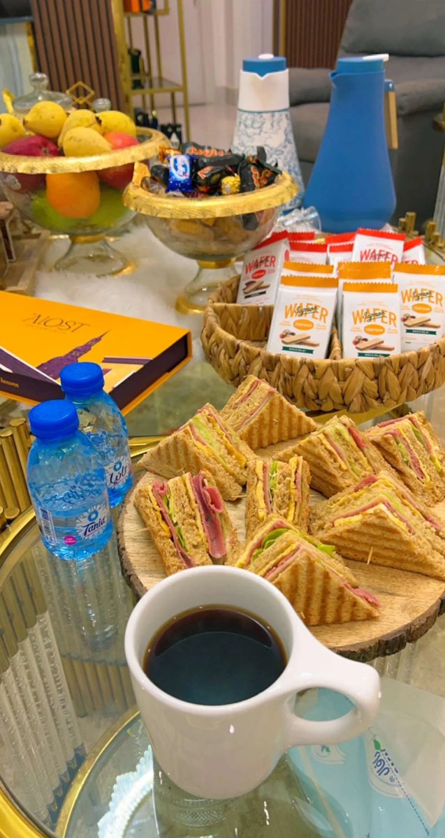 ☕

.

.

.

المحزن دائمًا ان الأقرباء هم غالبًا اڪثر من يتمنئ فشلنا لڪي لا يشعرو بالنقص.🪻💜

#صباح_الخير ⛅️