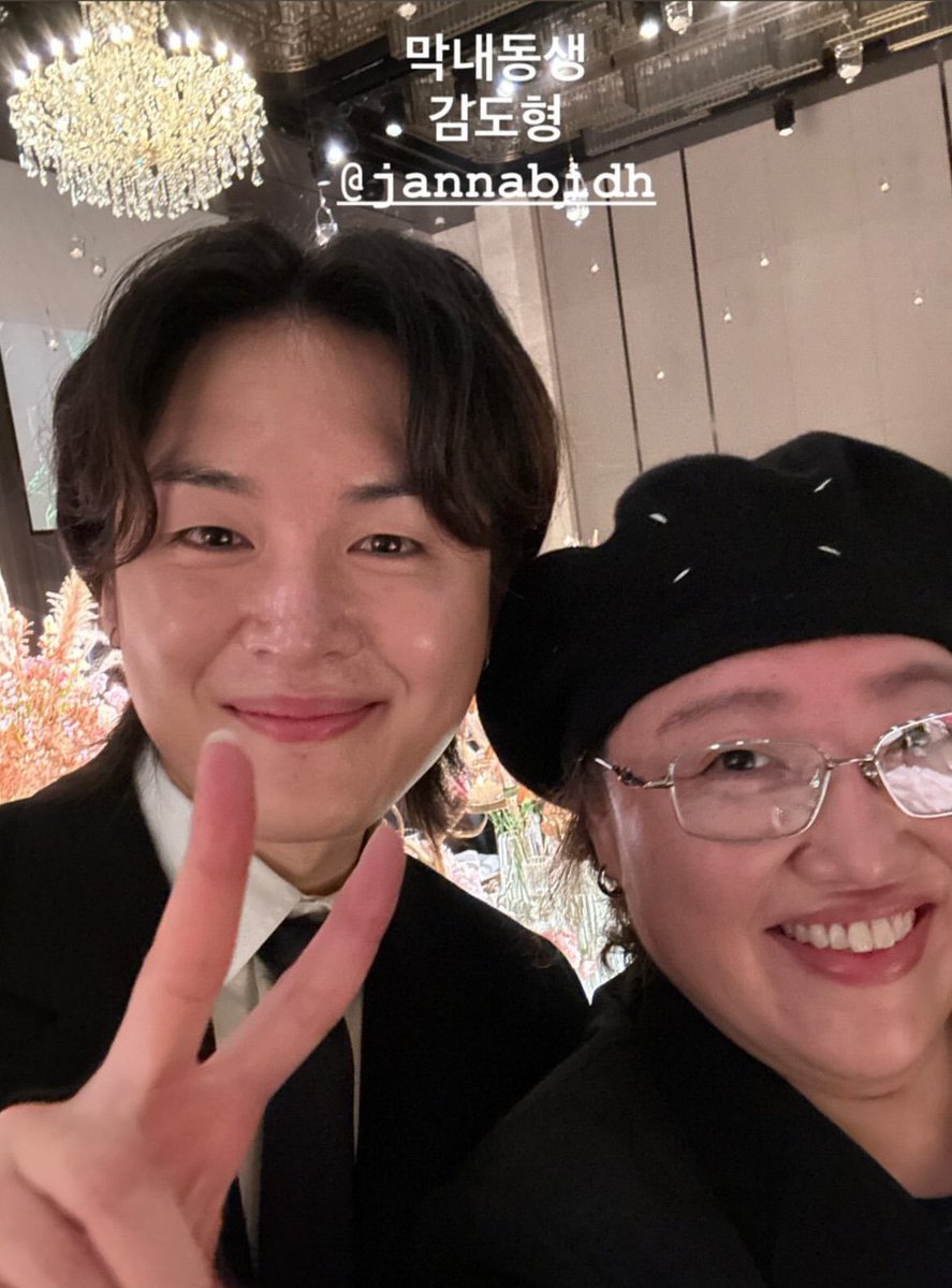 준면님 덕분에 오억년만에 셀카봄😍😍❤️❤️
이뻐요 셀카 많이찍어주라ㅠㅠ