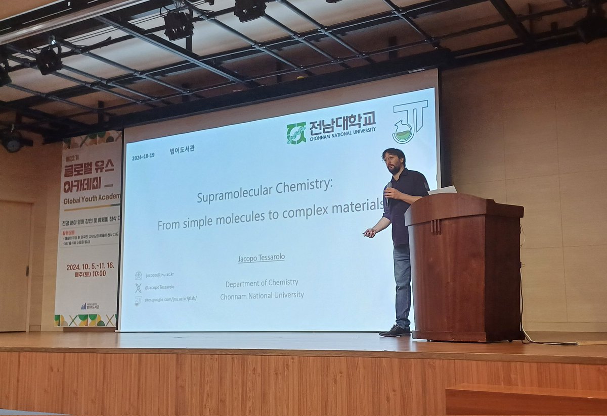 New challenge tackled today. I gave a lecture to korean middle school students, right after the korean chemical society meeting. Definetely a more challenging audience compared to professors.