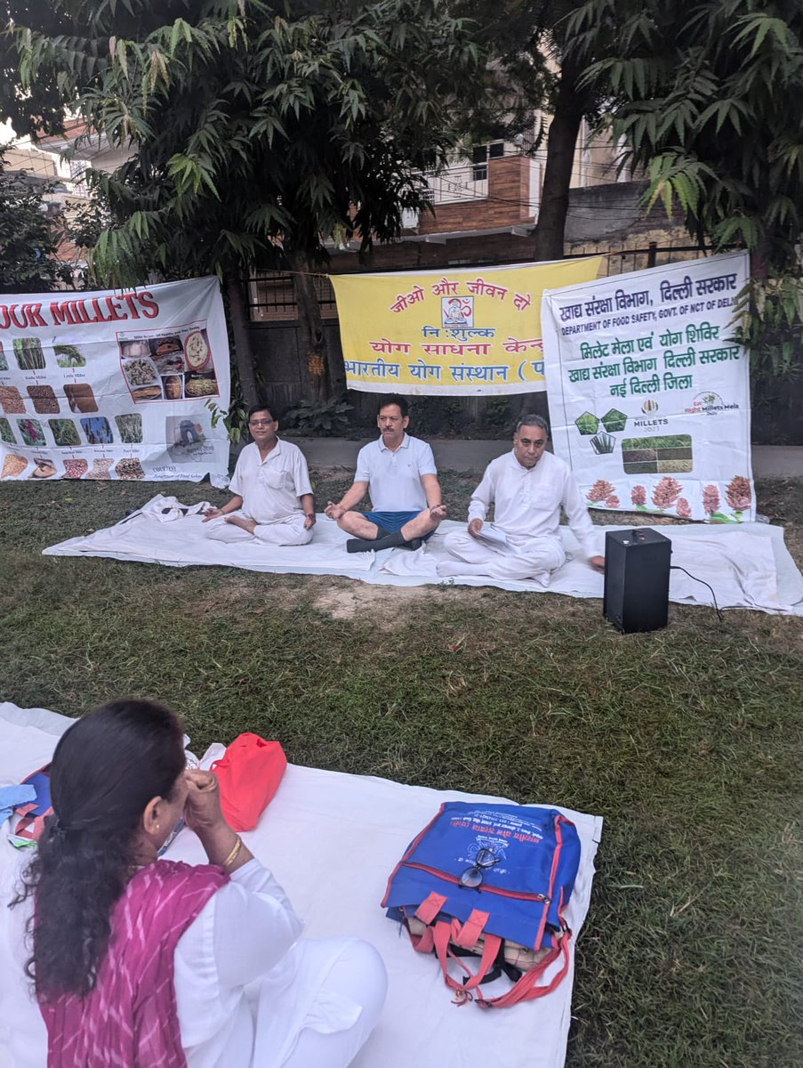 ChauhanShalley's tweet photo. A Yoga cum Millet program was organised by Distt-Shahdara  on 18.10.2024 in Dilshad Garden area for creating awareness on Yoga and including millets in our routine diet and their combined potential in transforming our health. # https://t.co/Fgfv2bVVvL