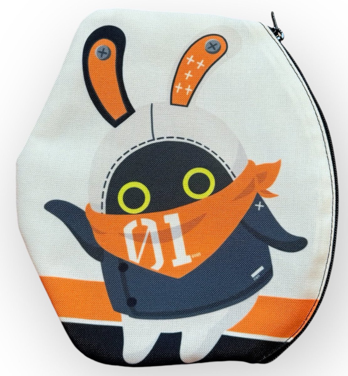 「【新作】ダイカット イアスポーチ!チャックも広めにとってもらったのでぬいちゃんた」|にゃんたん🐱🌱のイラスト