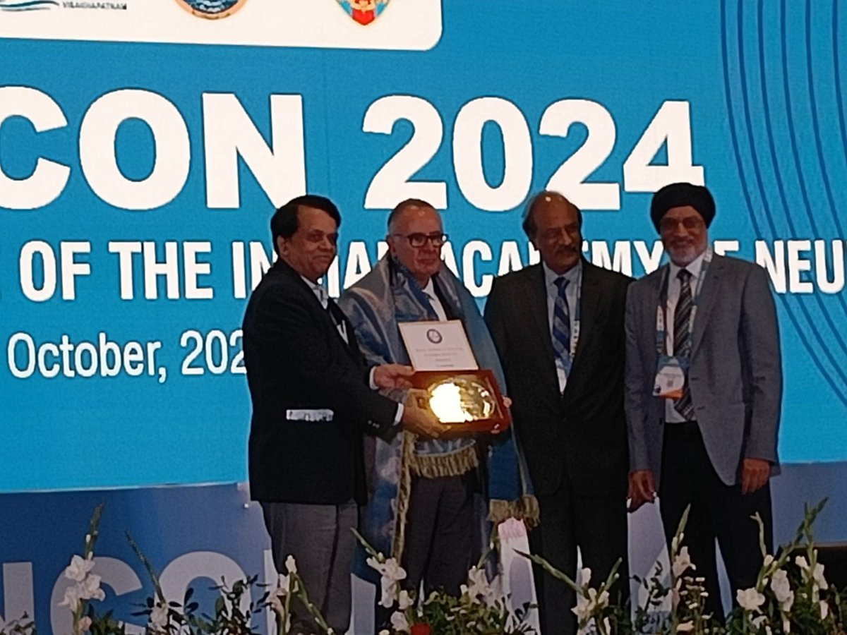nandanyardi's tweet image. Prof. Imad Najm delivering an amazing Dr. NH Wadia oration at IANCON 2024 Vizag ,India....defining the challenges and future of epilepsy care,precision therapy,seeking targets for diagnosis and treatment.
