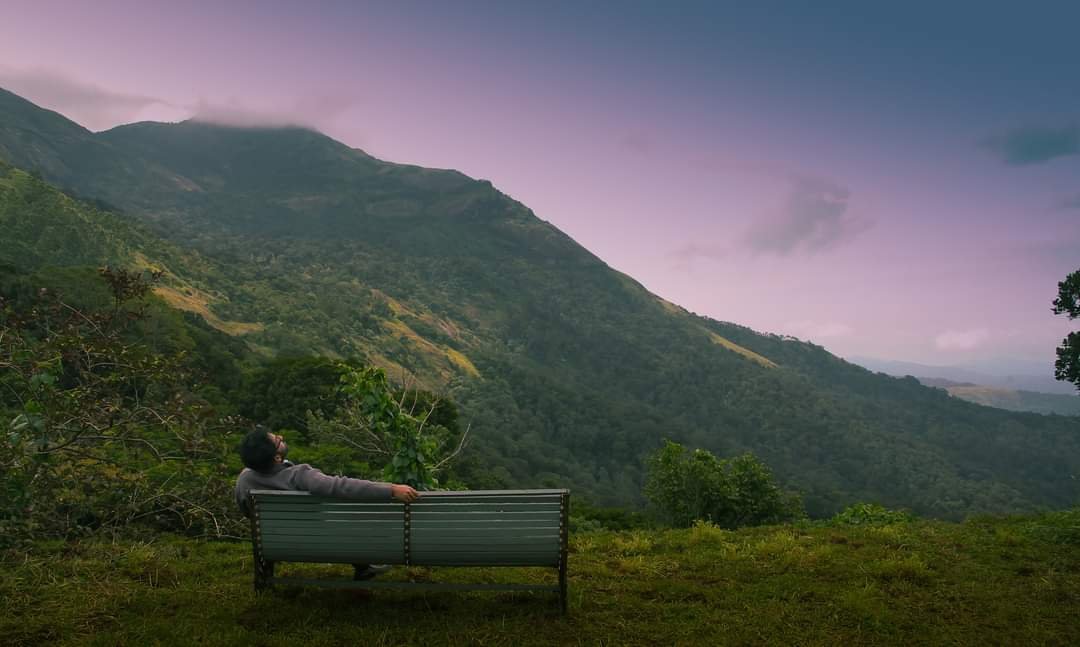 GautamAJK's tweet photo. "This, is the place , 
where Dr. Ravi Tharakan was born."
അയാളും ഞാനും തമ്മിൽ.
12 വർഷങ്ങൾ. https://t.co/iiY5l5vQxd