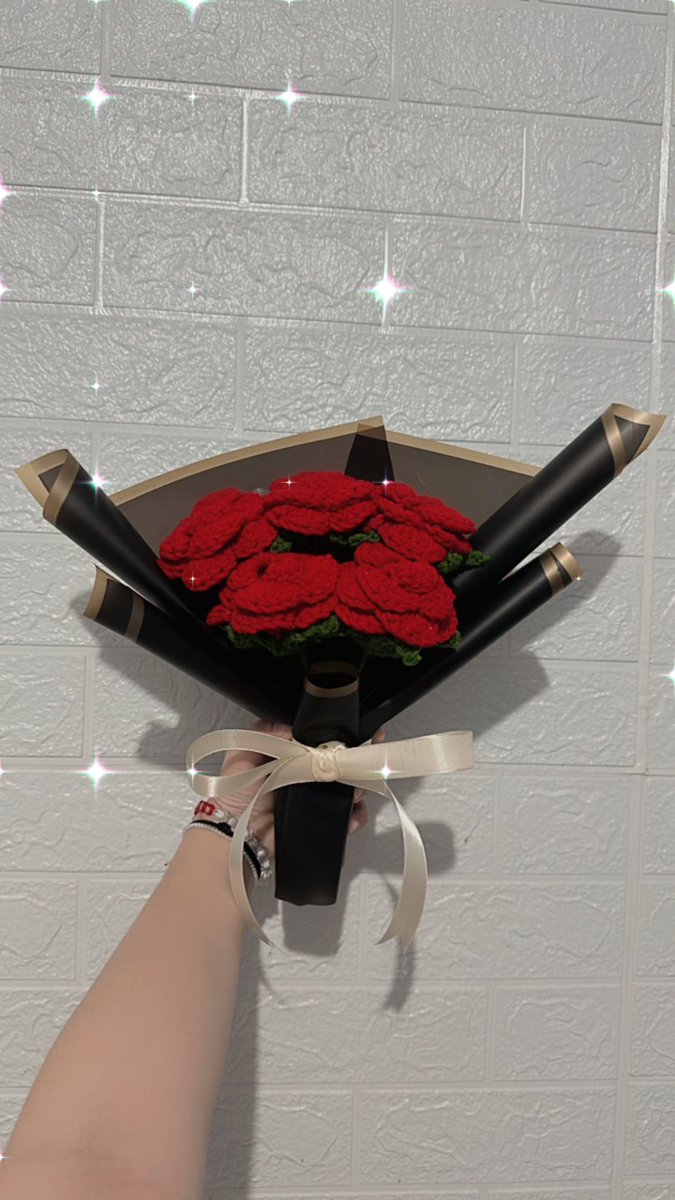 blumeknit's tweet photo. 💐 Crochet Roses Bouquet 💐

Buket bunga mawar rajut yang dibungkus dengan cantik dan mewah 💘

Yuk order sebelum kehabisan 👇🏻

💌 DM
💬 WA : 087888877167

#blumeknit #boquetflowers #buketbunga #buket

t. buket bunga bouquet flower crochet hadiah gift murah mawar rajut https://t.co/KcZ2WpcC3r