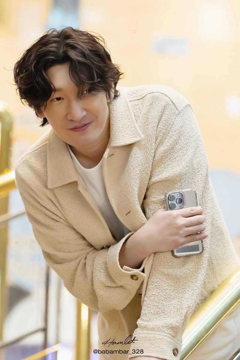 sswoo80's tweet photo. 태생이 웜톤인 웜톤 boy https://t.co/4x3P7Tk7KE