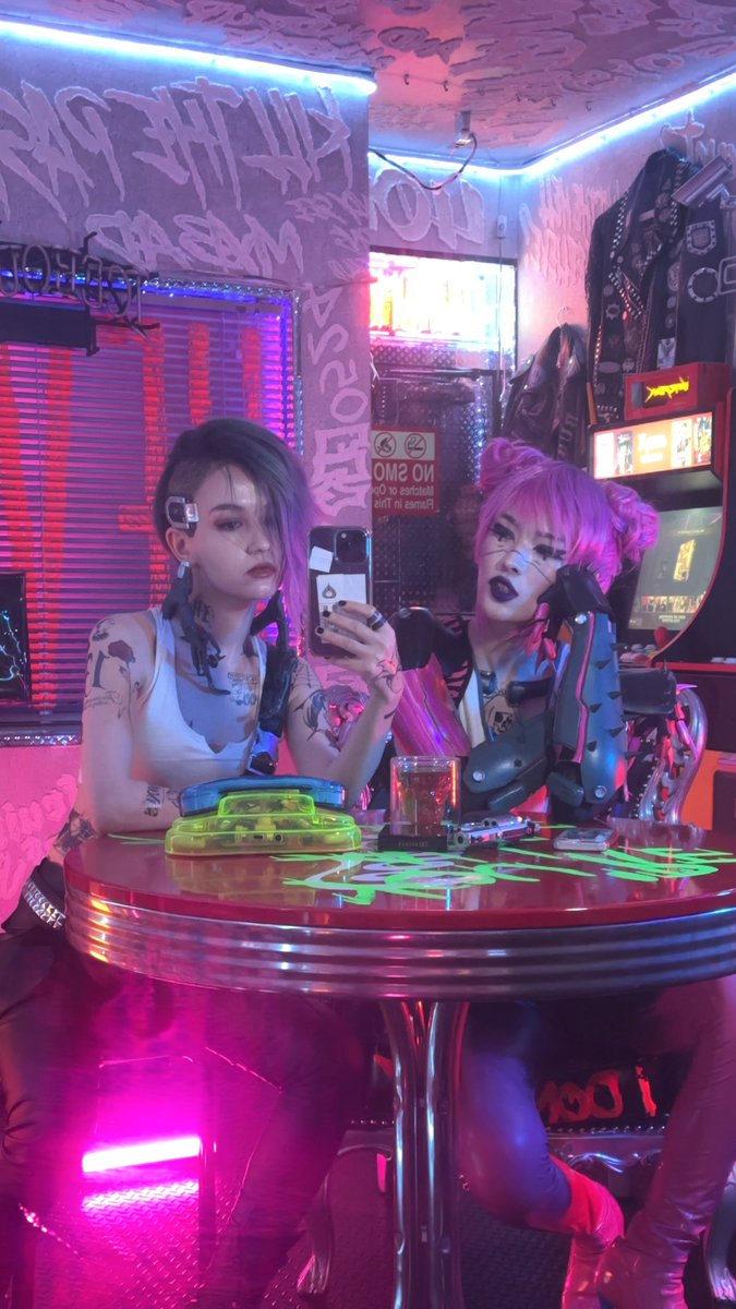 jasminex21's tweet photo. 開店準備中🕔
#Cyberpunk2077 #サイバーパンク2077 https://t.co/Tr7jrjfs5X