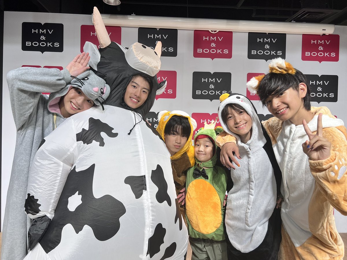 EBiDAN_OSAKA's tweet photo. ★★
本日は「ほな！！楽しもか！！2024 ハロウィン」in HMV&amp;BOOKS SHINSAIBASHI
にお越し頂きありがとうございました😈

ハロウィンを存分に
楽しめましたでしょうか？

次回は11月23日（土〉予定です🗓️

感想は　#ほな楽しめました　で！！
#ほな楽しもか　#ハロウィン https://t.co/mmbNMtMvSn