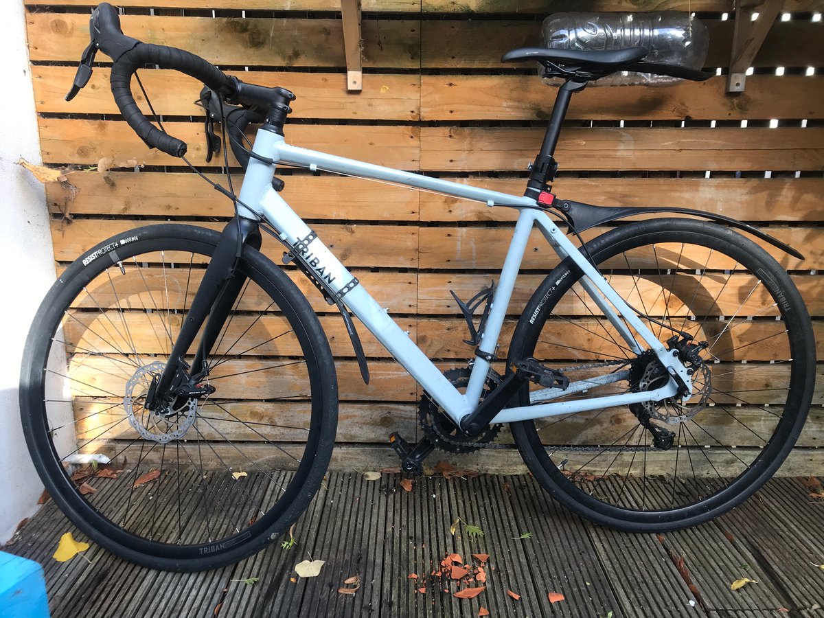 philipmurray14's tweet photo. @stolenbikesdub bicycle found on Thomas Court, Dublin 8, Monday 14th Oct 6pm. Very likely stolen and abandoned by thief. Brand: Thriathalon ‘Triban’ RC 120 racer. https://t.co/6DSI6g3tyq