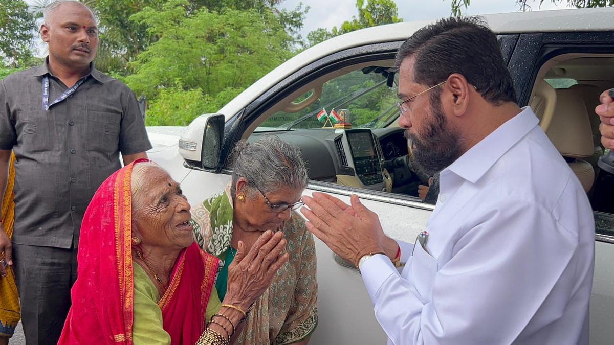 JivanPachpute's tweet photo. अशीच गावातील लोकांशी नाळ हवी.... #भाई ❤️
@mieknathshinde https://t.co/8OTVFJOYuo