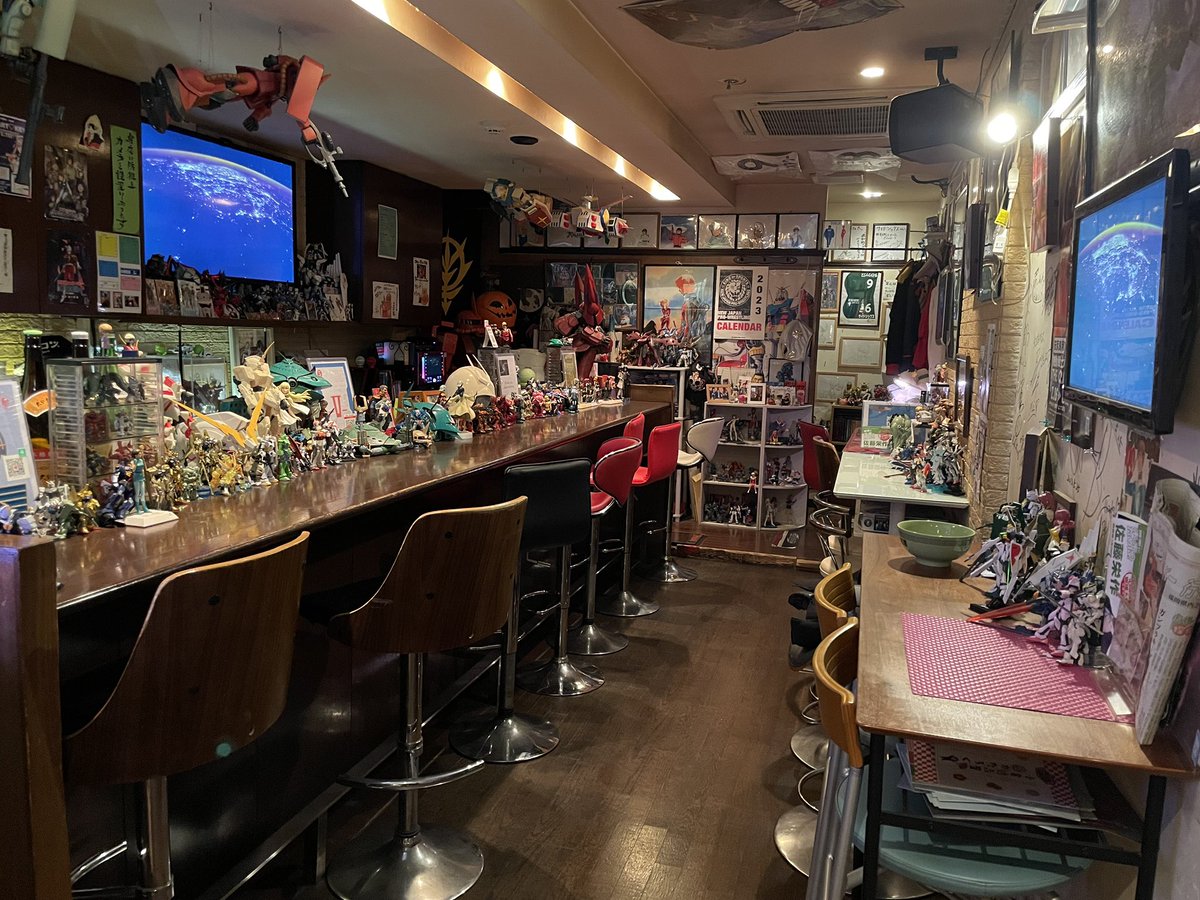 GundamBarSide6's tweet photo. 嵐、去ってのside６オープンしました！

土曜日のside６はオリジナルカラオケと映像を肴に飲めちゃいますよ〜🍻
詳しくはスタッフにお尋ねください😊

今日はオープン〜私、途中参加でマスターの予定です！

水着ラクスさま、ご寄贈ありがとうございます🙇‍♂️ https://t.co/23hxbW3dEC