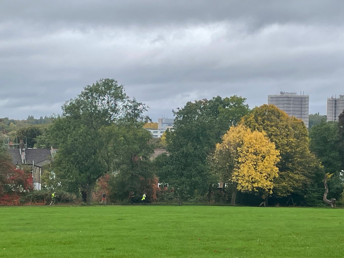 Almost cross country conditions for Catford #parkrun 266  - lots of puddles, sodden grass &amp; bits of rain.  There were 167 finishers, 22 1st timers, with 8 doing their very first parkrun, welcome!  Thank you to the 32 volunteers who made it possible.
parkrun.org.uk/catford/result…