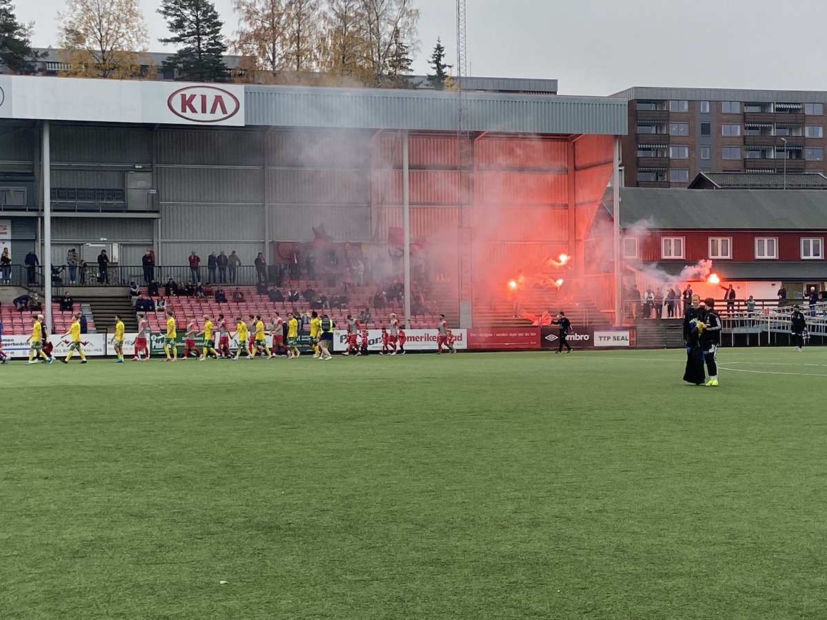kwhansg's tweet image. Da kjører vi årets siste hjemmekamp @StrommenIF @SIFGreyhounds #Strømmen