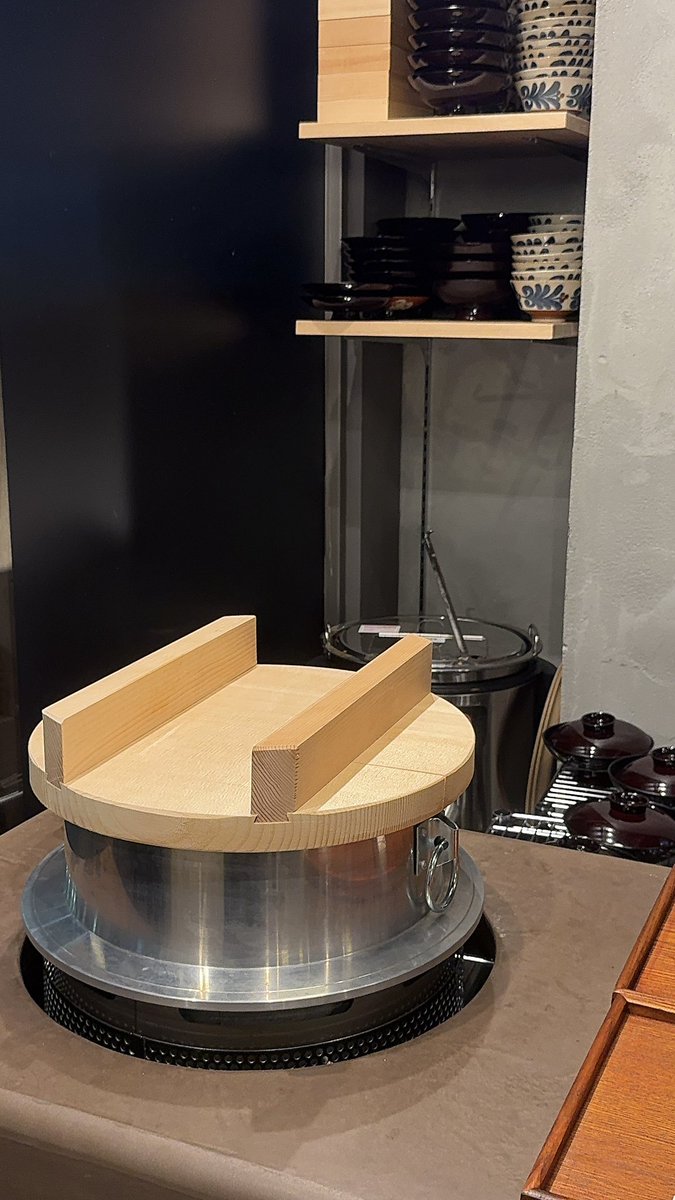 kamma_outfit's tweet image. 池袋にオープンした定食屋が最高すぎた