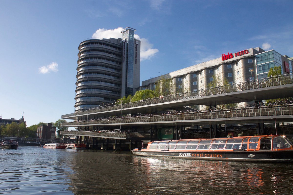 Take a SLOWER adventure with <a href="/dfds_ukire/">DFDS UK & IRE</a> <a href="/iamsterdam/">I amsterdam</a> @<a href="/RederijLovers/">Lovers Canal Cruises</a> <a href="/clinkhostels/">Clinkhostels</a> 
 buff.ly/40bFLFs 
 #tattoo #travelblogger #travel #radiaterepeat #amsterdam #europetrips #slowtravel #hostels #ferryboats #solofemaletravel