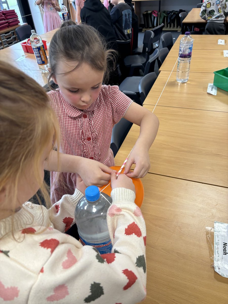 3Halfmerke's tweet photo. Room 3 investigating forces through balloon rockets. I’m hoping the children tried this at home as questions were still being asked. https://t.co/D7fIbjZa4E