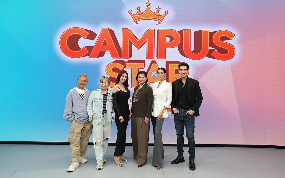 MonomaxSportsTV's tweet photo. “Campus Star 2024” ผุดรายการเรียลลิตี้ พร้อมเปิดตัว 20 คนสุดท้าย!! ร่วมแข่งขันหานักแสดงนัมเบอร์วันเล่นซีรีส์เรื่องใหม่ทาง “MONO29”
อ่านต่อ : https://t.co/tLfqX9aVSB
#Campusstar2024
#Mono29 #MonoMax
#Newsuperstar #Beashiningstar
#Mama #Hanami #JackAndJill
#จุฬาเฮิร์บ #นมดีน่า https://t.co/oqaallcJr6