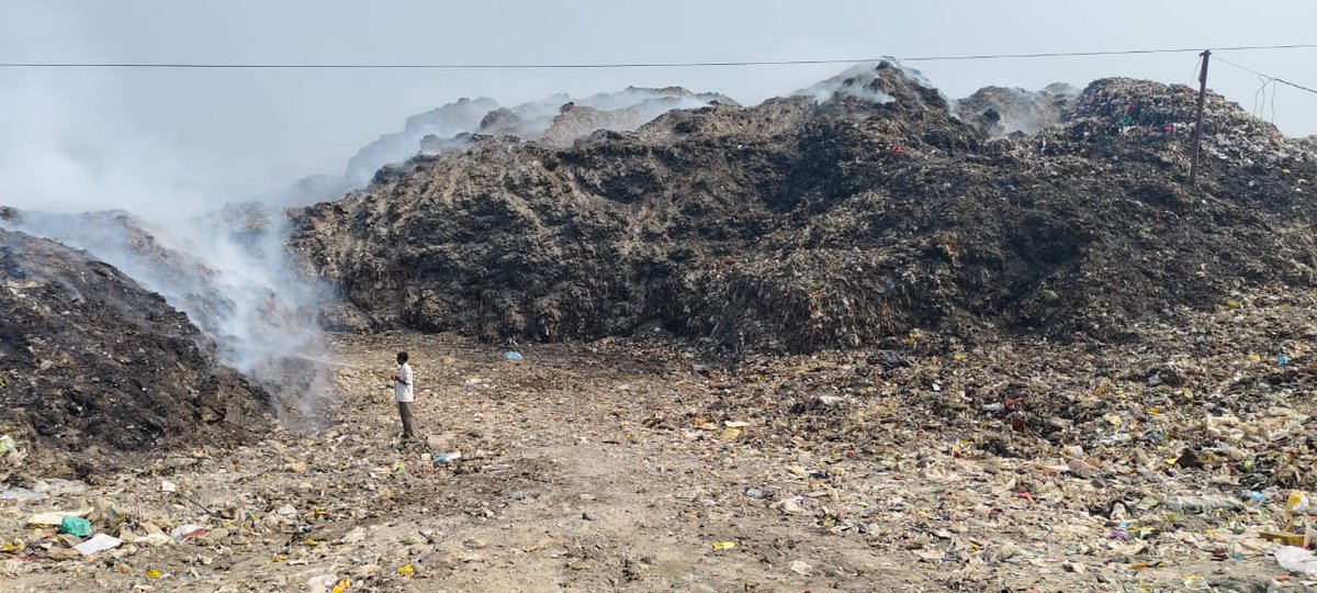 MKathgodam's tweet photo. The Trenching Ground Inspect by the Municipal Commissioner, SNA and others to see the fire in the trenching ground. https://t.co/D1srNVboJW
