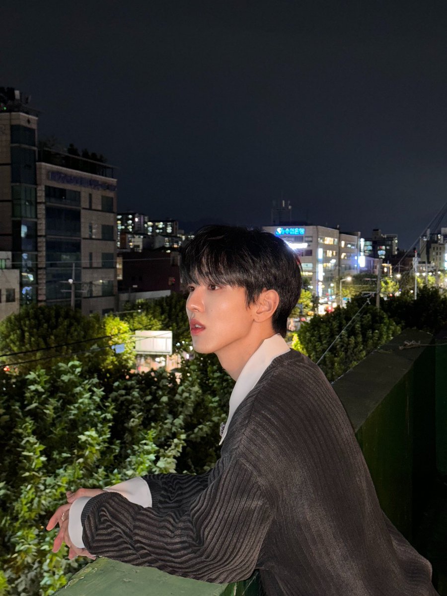 heeeeeejae94's tweet photo. When i was your man~~~🎙️🎤 https://t.co/ZgOtLKVHow