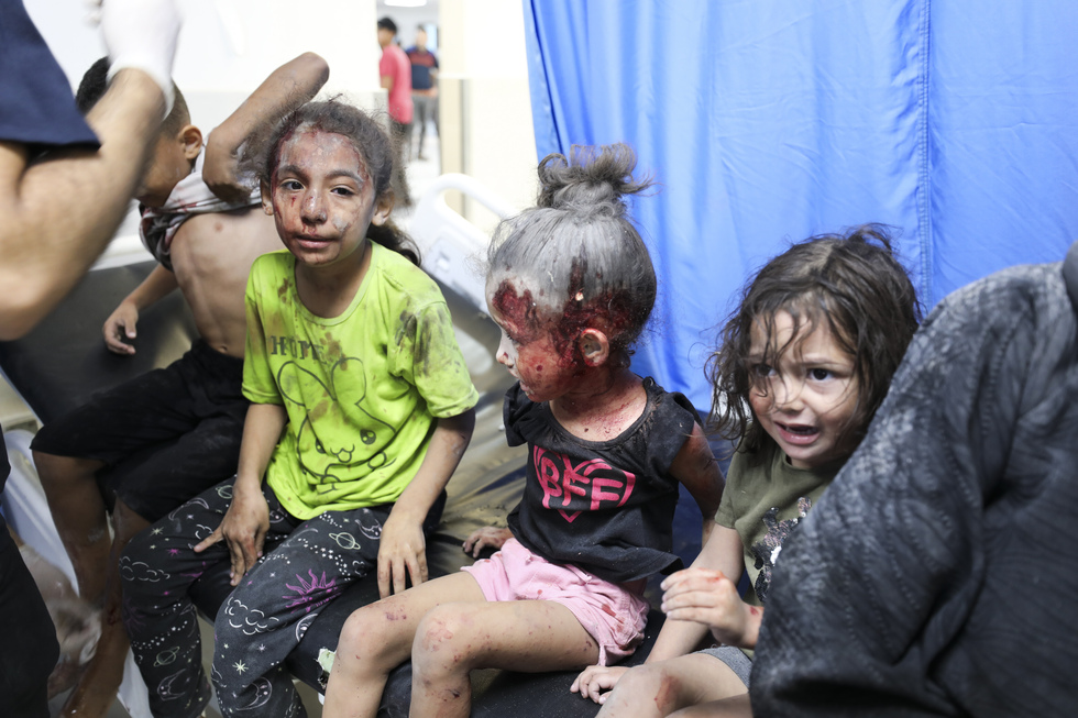 roberto_devogli's tweet image. Quando finirà la notte? I bambini di Gaza vogliono morire
Sondaggio di 65 operatori a Gaza mostra che 53/65 hanno visto “un disagio psichiatrico quasi universale nei bambini piccoli...alcuni che si sono suicidati o hanno detto di desiderare la morte.”
t.ly/czFYM
