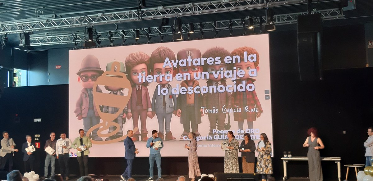 El guanyador...en tot! 
a la categoria de millor Guia Docent és "Avatares en la tierra en un viaje a lo desconocido" 
<a href="/PremioEspiral/">Premio Espiral</a> 
#ELF24

Amb ganes de coneixen més.
Enhorabona #TomasGarcía
