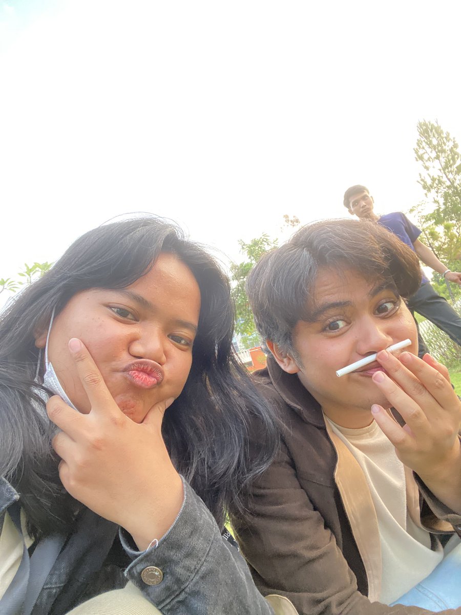 sayhellotoanggi's tweet photo. Ketemu orang ganteng lagi syuting ftv #aliando #aliandosyarief #aliando https://t.co/wjEkRWWbFl