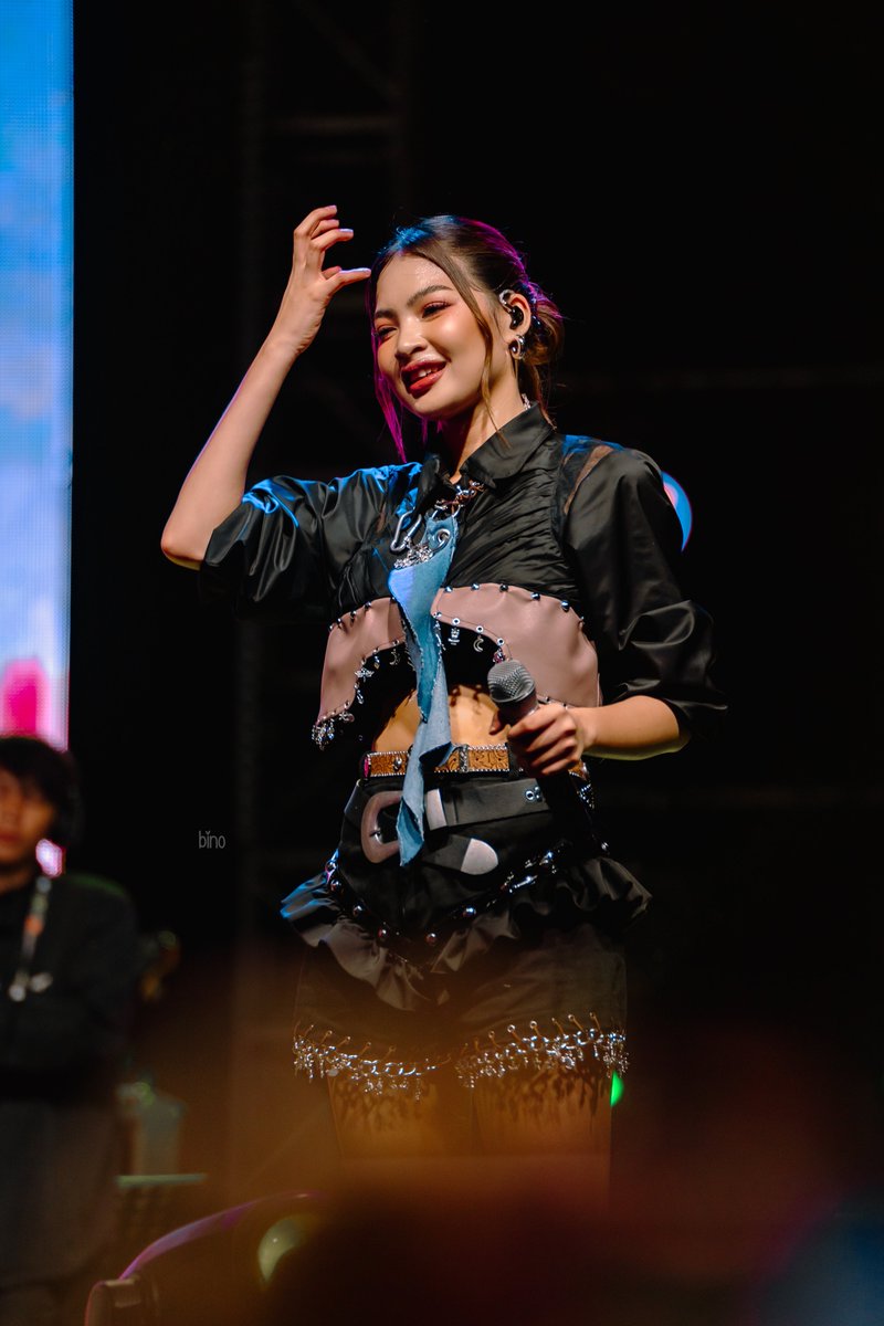 marubinow's tweet photo. 241013 BINI COLET
ASIYA MUSIC FEST 2024
WORLD TRADE CENTER 

Boss @bini_colet 

BINI JOINS ASIYA FEST

#BINIatASIYAFEST 
#BINI @BINI_ph
#bini_colet https://t.co/EENMMFCz60