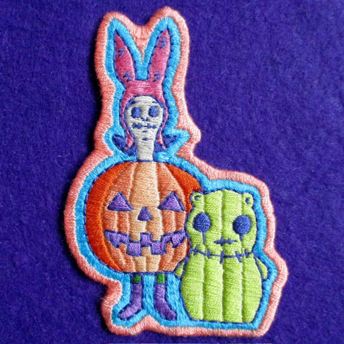 CCKimberley's tweet photo. #fanart #Halloween Louise Belcher Pumpkin Patch #sewonpatch hand #embroidered
#art #artist #artwork #independentartist #embroidery #patches #embroideredpatch #craft #handmade #badge #louisebelcher #bobsburgers #bobsburgersfanart #kuchikopi #zombie #autumn #pumpkin #jackolantern https://t.co/i6AolrOfnw