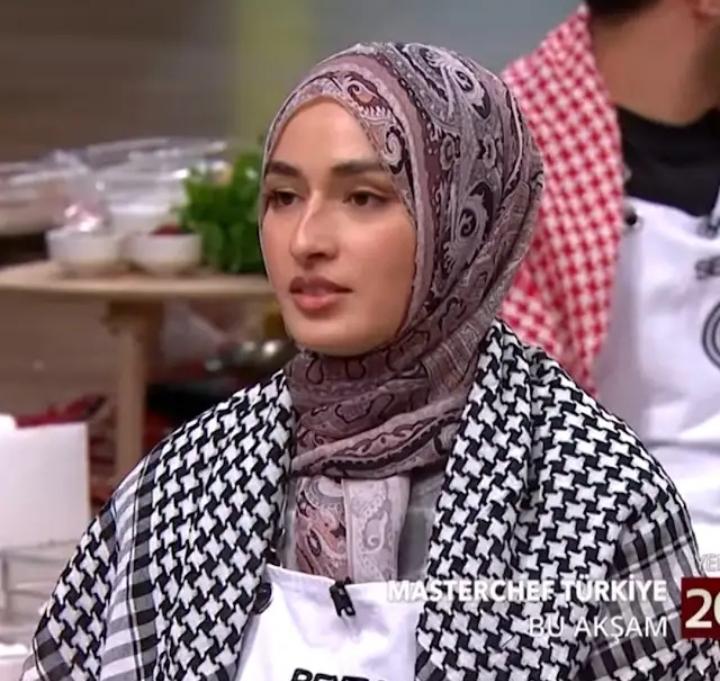kaosca_n's tweet photo. @1enchantedd Herşey geleceğimiz için 🤭#beymur #murbey #beyzahuriaydin #muratcansural https://t.co/oPgxUSJBOV
