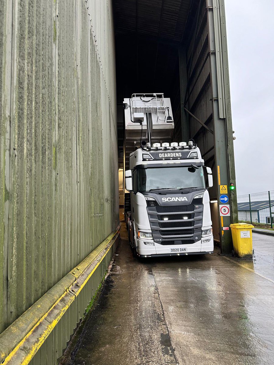 All in a days work 🚚🚛<a href="/DeardensHaulage/">Deardens Haulage</a> #scania #scaniav8