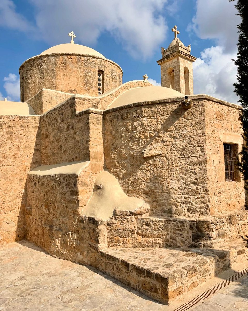 visitcyprus's tweet photo. 📍 Located just 3km from Pafos in the charming village of Empa, Panagia Chryseleousa is a stunning stone-built church, with its oldest section dating back to the 12th century! Step inside to discover rare frescoes &amp; admire centuries-old icons. ✨#VisitCyprus 📷 IG artinthebigcity https://t.co/RN6cPH4Vk4