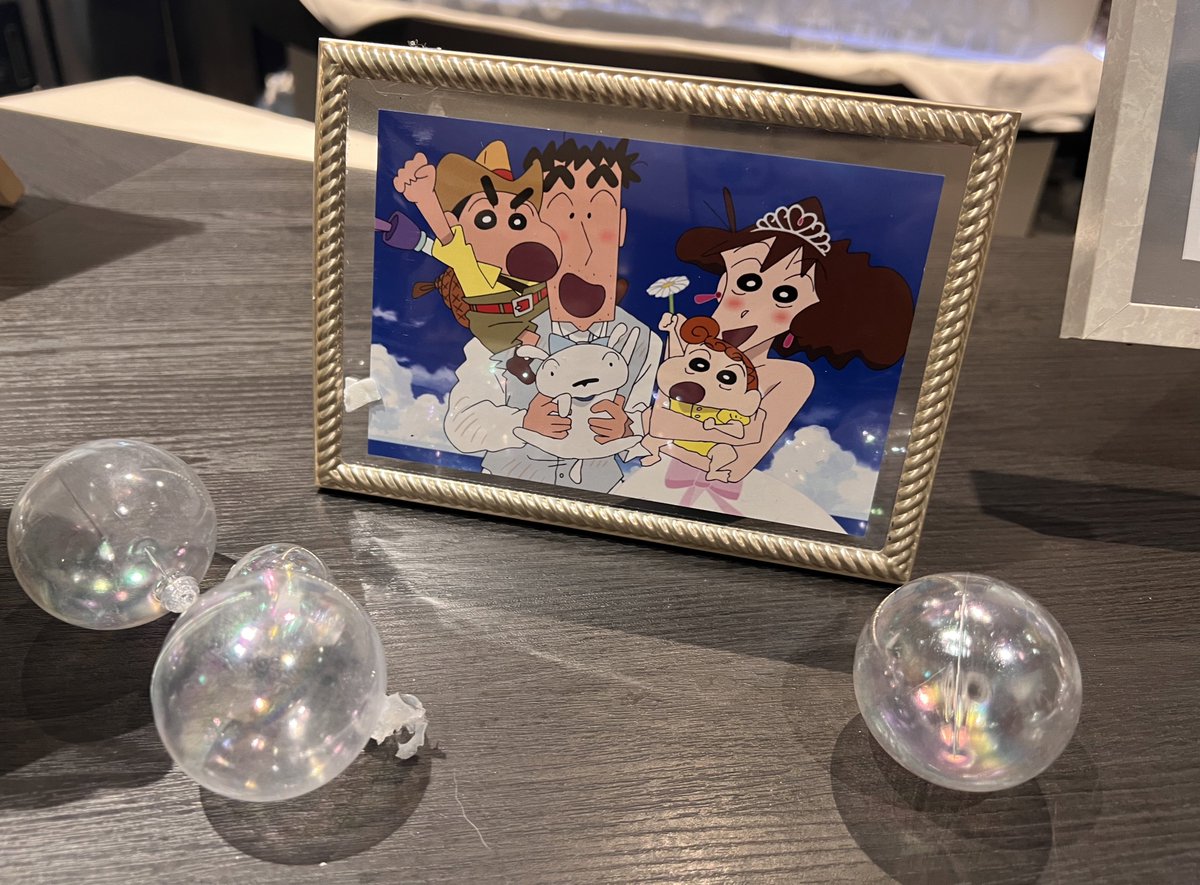 crayonkazumin's tweet photo. 今日はクレヨンしんちゃんオタクな
親友さまの結婚式に参列してきたっ

しんちゃんから繋がった素敵な出会いに本当に感謝。おめでとう🎊🥰

会場もしんちゃんまみれで
楽しくて仕方なかった〜❣️

お幸せに〜だゾ❣️ https://t.co/baxLdck8ag