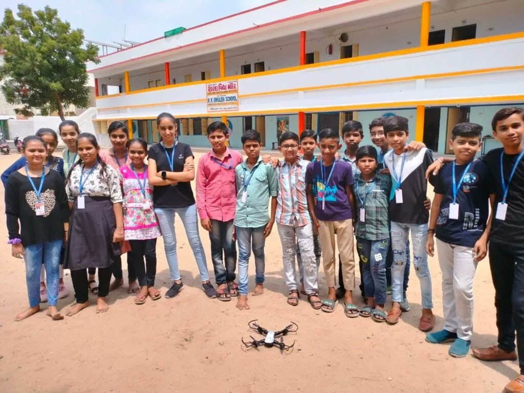 RespireLearning's tweet image. #NEP is leading the way in integrating #robotics and #AI into education. 🤖📚 

How can these technologies transform #learning practice and India&apos;s educational landscape? 

Find out in our blog: respirelearning.com/blogs/nep-and-…