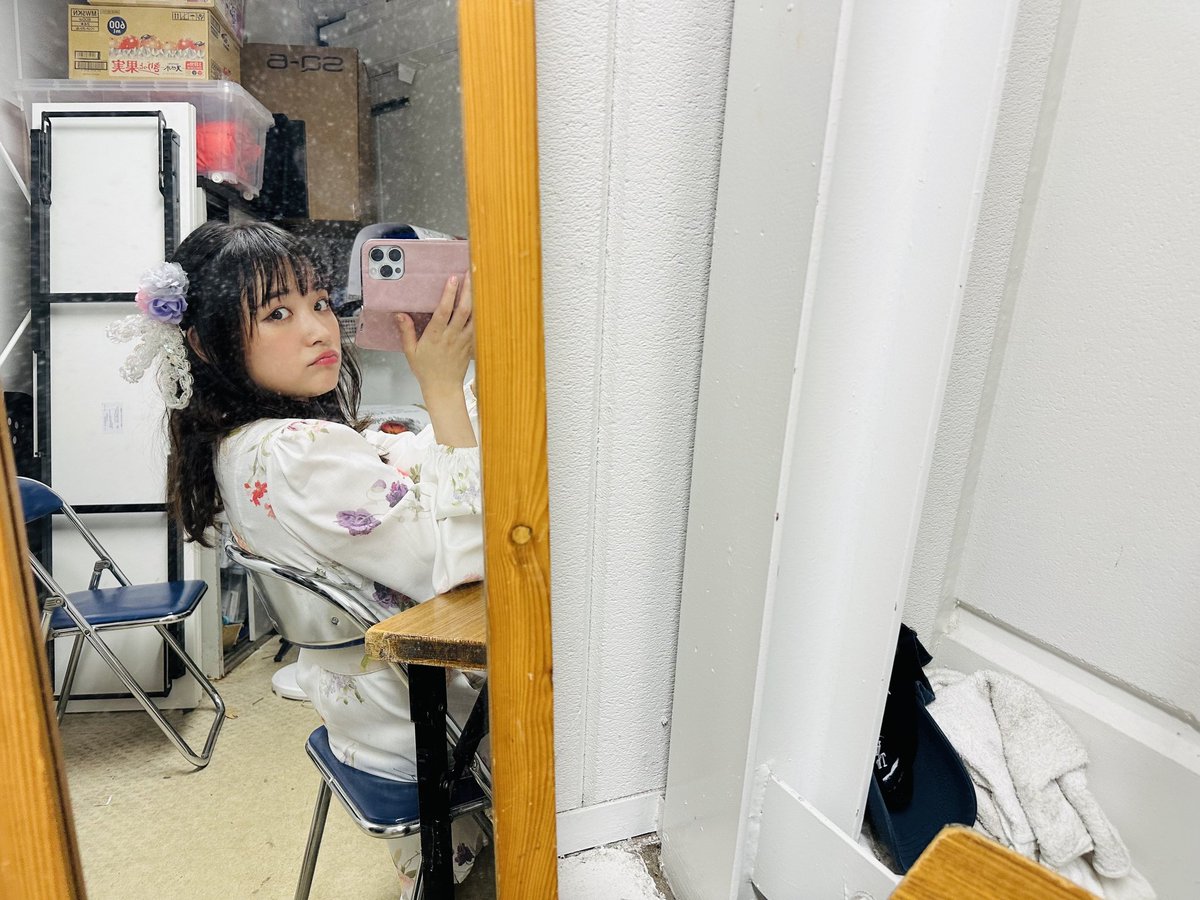 staff_sakurako's tweet photo. #大原櫻子 オールタイムシングルベスト2014~2024「Anniversary」リリースイベント🎤
＠名古屋アスナル金山

ライブの間だけ、雨が止んでいると言うこの奇跡✨心から感謝してるよ～🎶

足元悪い中、お越し下さったみなさま、ありがとうございました🙇

😅ステージ裏、ちょっとごった返してます💦 https://t.co/zRRAXbI3pM