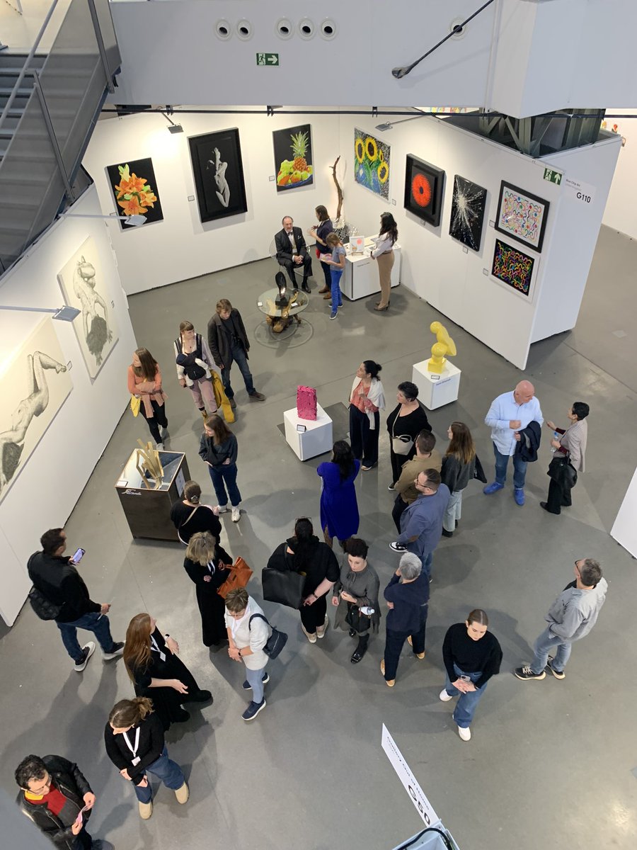 BlueChipArt1's tweet photo. Art Market Budapest 2024 @SamShendi @slav_metalurges @levine_art @artmarketbud busy day https://t.co/qTj49Nzc7B