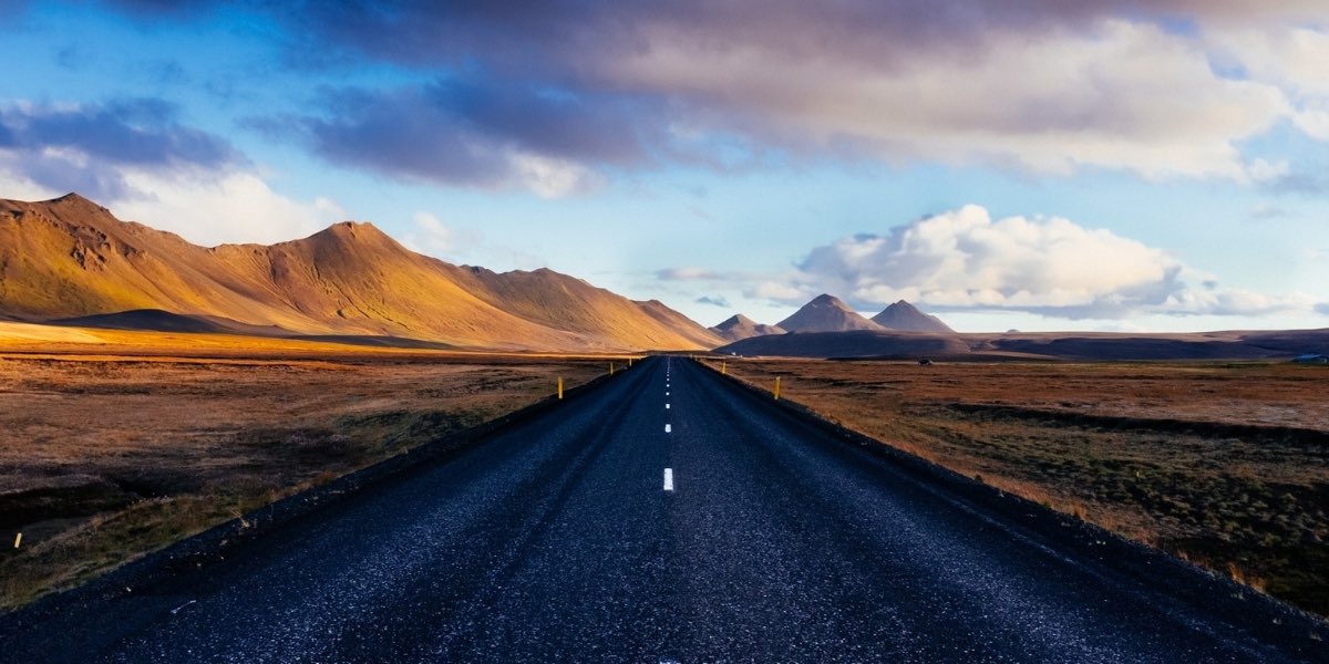 MarkLeck's tweet image. To startups: “Nothing good happens in less than 5 years.” I think far too many entrepreneurs start out with a mindset that they’ll exit in 18-24 months… and when it doesn’t work out their resolve diminishes. Relentless persistence is what’s required. Have a longer horizon!…