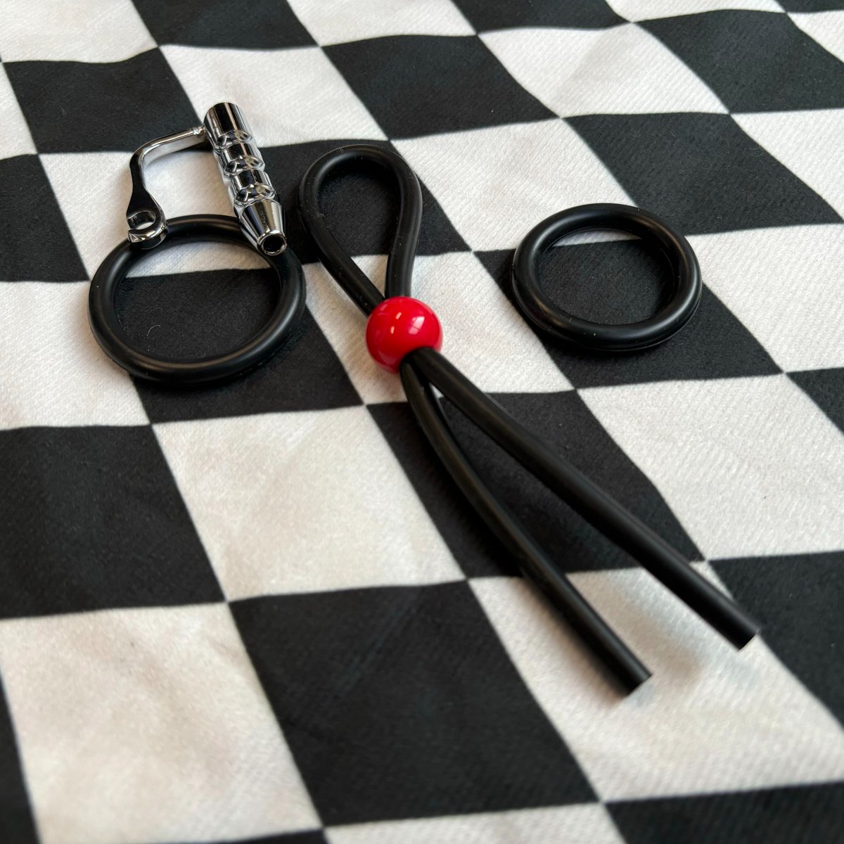 MetaFuuuun's tweet photo. The latest penis plugs are on the market, with improvements in material, appearance, and fixing ring style (hollow plugs, three sizes, 4cm long, 6.5cm, 8.5cm, 10.5cm in diameter, made of doctor 304 stainless steel, with edges processed Polished and polished many times, there is no burr feeling and the hand feels smoother. Say goodbye to the iron fixing ring and adopt an adjustable fixing ring. No matter what size, it can be worn for a long time. It no longer restrains your baby and can be released as soon as possible. Bar)#sounding #penisplugs   https://t.co/7zsAXyUar5