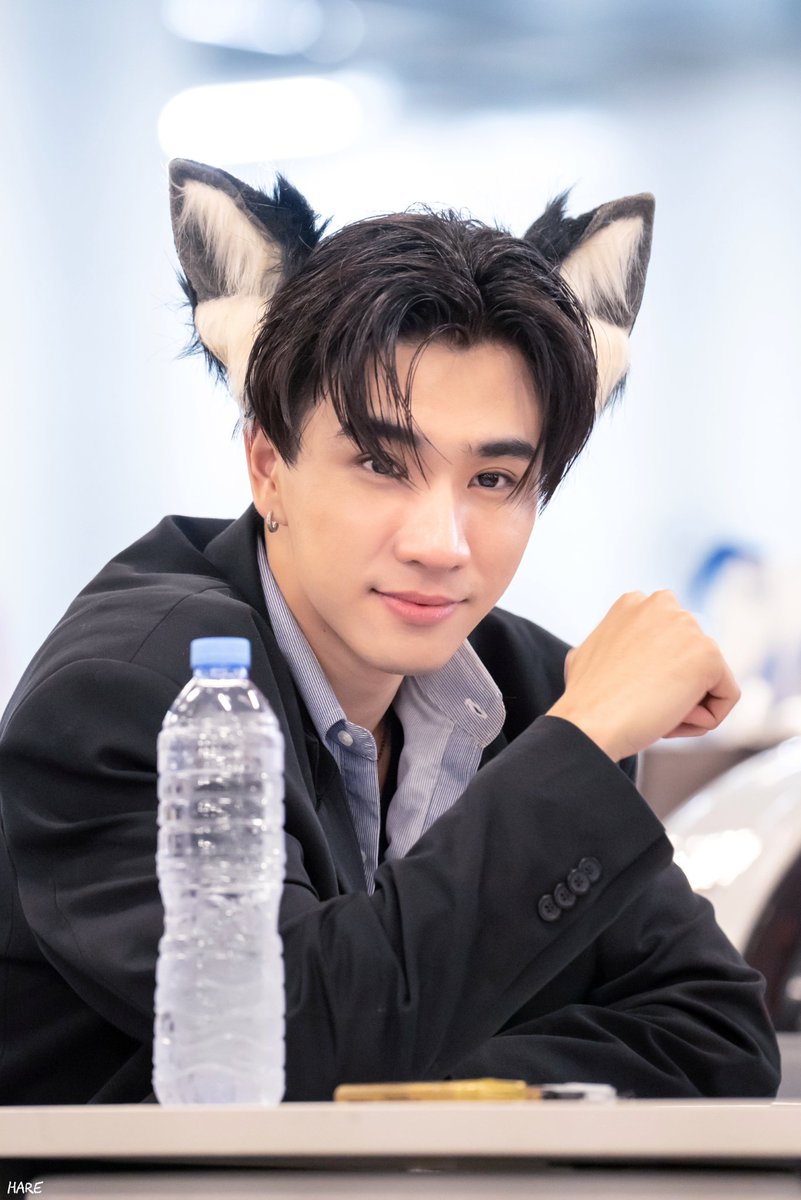 Hareshine's tweet photo. ไว้ชีวิตคนที่เป็นแฟนไม่ได้ด้วยค่ะ
␥🐾🐺 @perthppe

PERTHSANTA X BOOKEXPO
#BookExpo2024xPS
#PerthTanapon #KDPPE https://t.co/wrXCZAZ2DR
