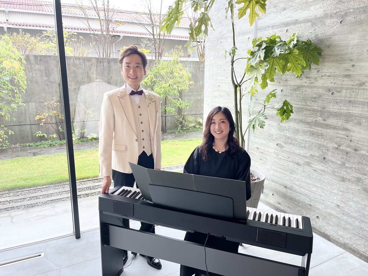 yksopranista's tweet photo. 「木村優一サロンコンサート2024」初日終了しました！冨坂建設さんのとても素敵なモデルハウスMOLS平成でのサロンコンサート🎹昨年に引き続き、ピアニストの南部歌歩子さんとの共演で歌わせていただきました。
明日もお楽しみに！
#冨坂建設 #mols #熊本 #木村優一 #南部歌歩子 #ソプラニスタ #ピアノ https://t.co/OisXYE9Ecu