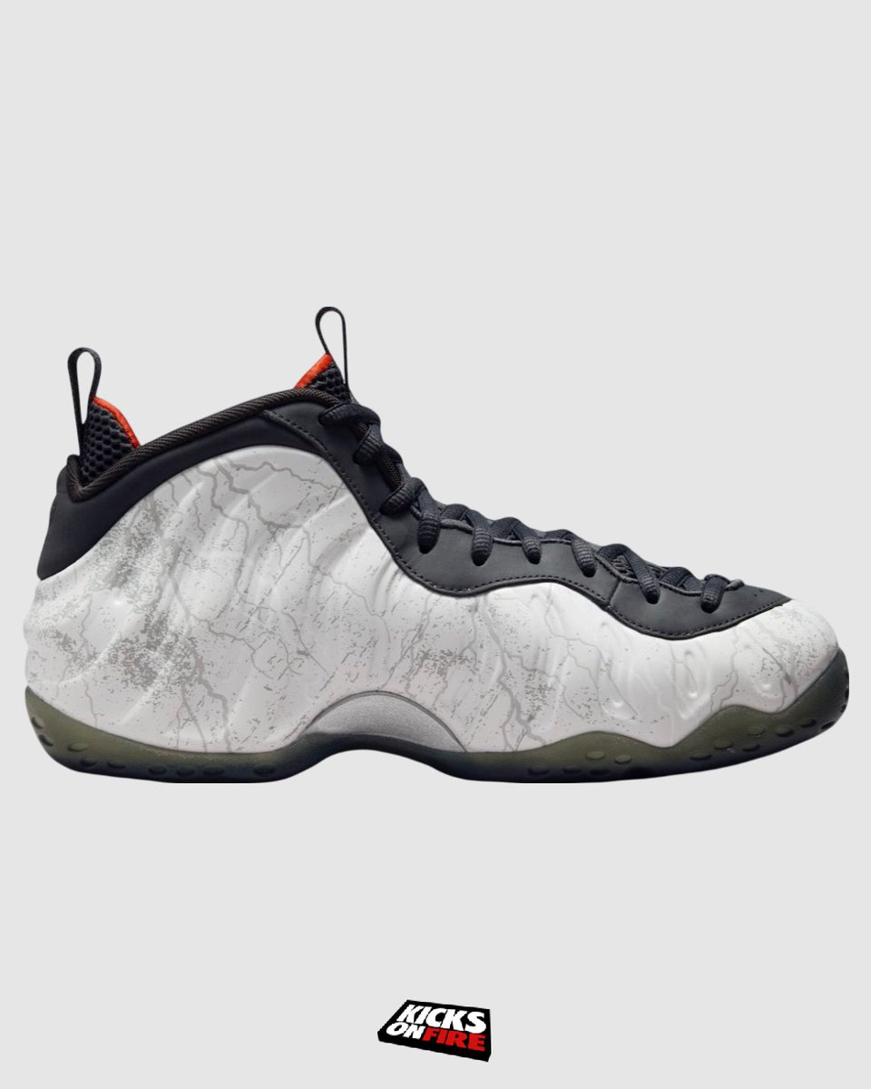 kicksonfire's tweet image. TEKKEN 8 x Nike Air Foamposite One Jin Kazama
𝗖𝗼𝗹𝗼𝗿𝘄𝗮𝘆: Photon Dust/Metallic Dark Grey-Off Noir
𝗦𝘁𝘆𝗹𝗲 𝗖𝗼𝗱𝗲: HF6367-001
𝗥𝗲𝗹𝗲𝗮𝘀𝗲 𝗗𝗮𝘁𝗲: October 25, 2024

The collaboration betwee...
kicksonfire.com/tekken-8-x-nik…