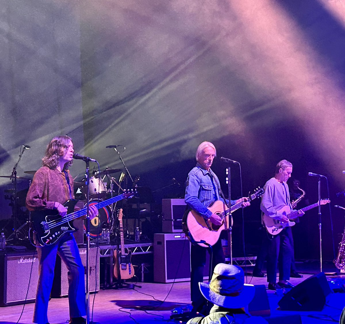 The evergreen Paul Weller last night 

<a href="/paulwellerHQ/">Paul Weller</a> <a href="/PortsmouthGhall/">Portsmouth Guildhall</a>